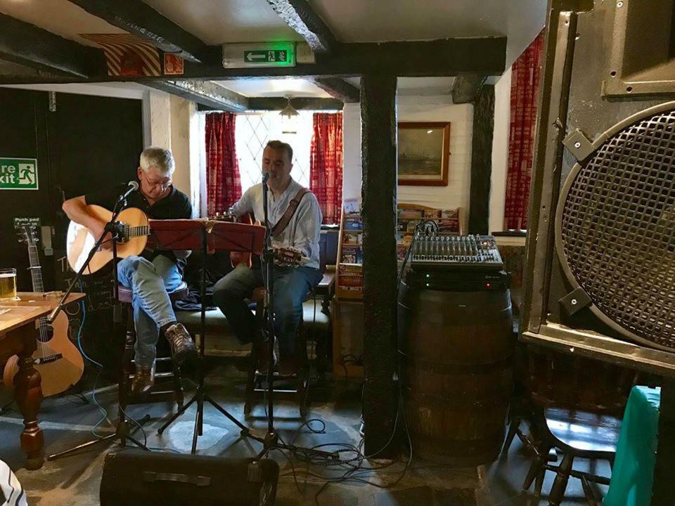 Jolly Sailor Inn Лу Экстерьер фото